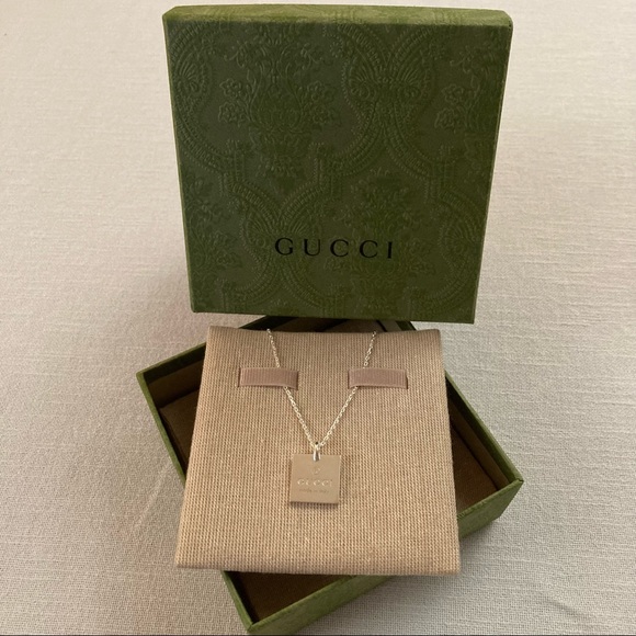 GUCCI Large Square Pendant Necklace Signature Trademark Logo Silver $450 New box - Picture 3 of 16